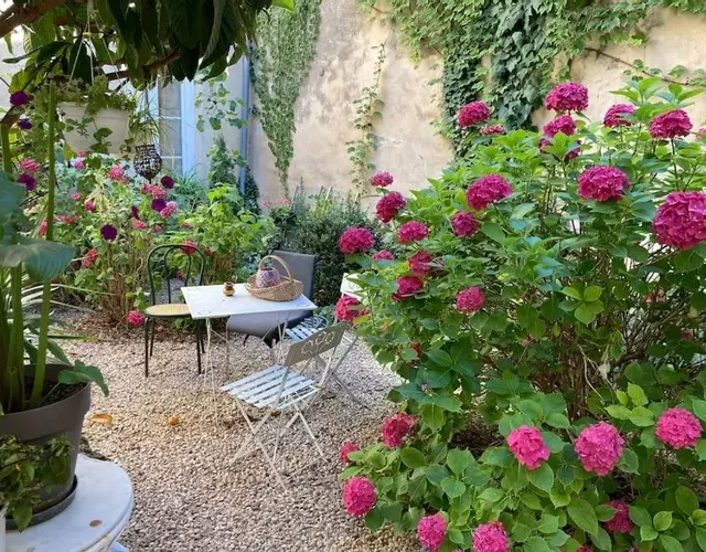 Appartement dans un immeuble historique avec cour