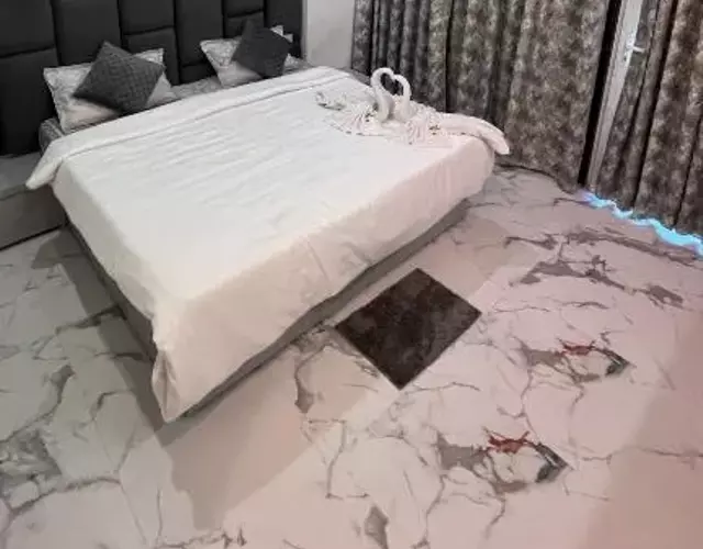 Millennium Suites - Comfy King- Twin Room