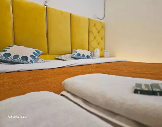 The OrtusStays - Sunrise Room