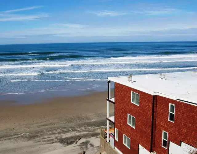 Beachfront Manor Hotel