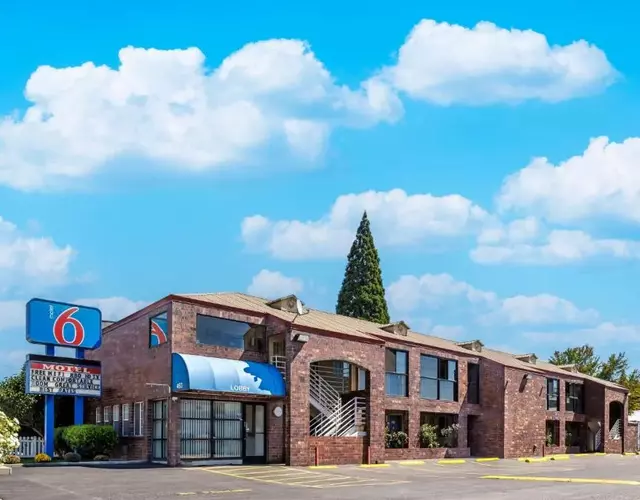 Motel 6-Canby, OR