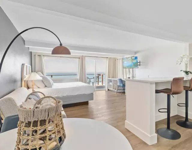 Seagull Beachfront Inn