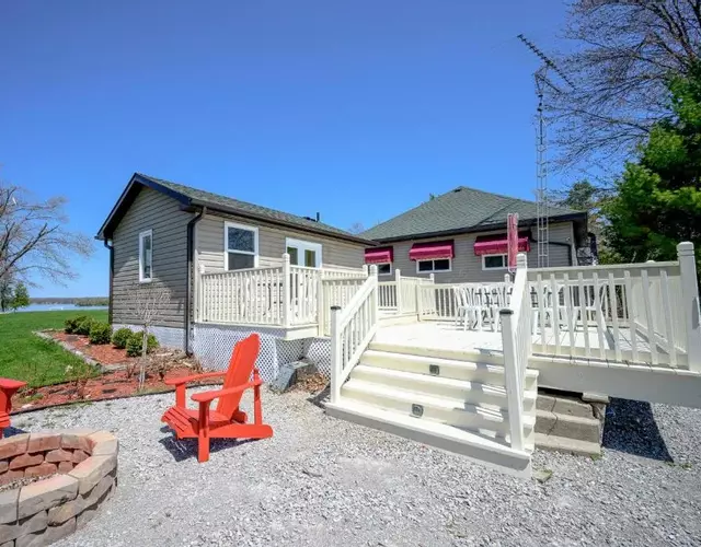 Goffatt Island Hideaway, Peaceful & Private Lake Simcoe Waterfront Getaway