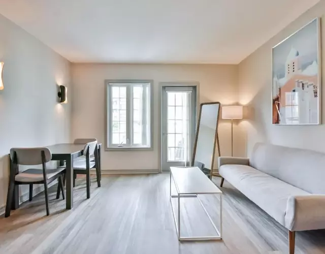 King Studio Suite heated Pool and Sauna