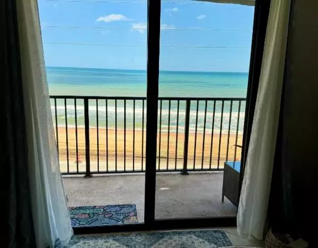 Oceanfront Corner Unit with spectacular views