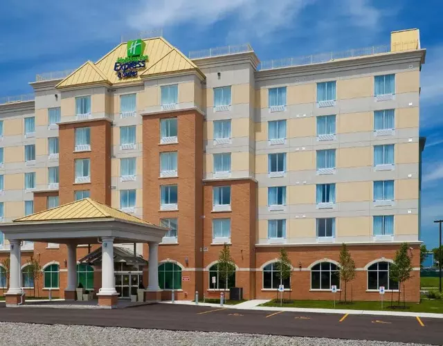 Holiday Inn Express Hotel & Suites Clarington - Bowmanville by IHG