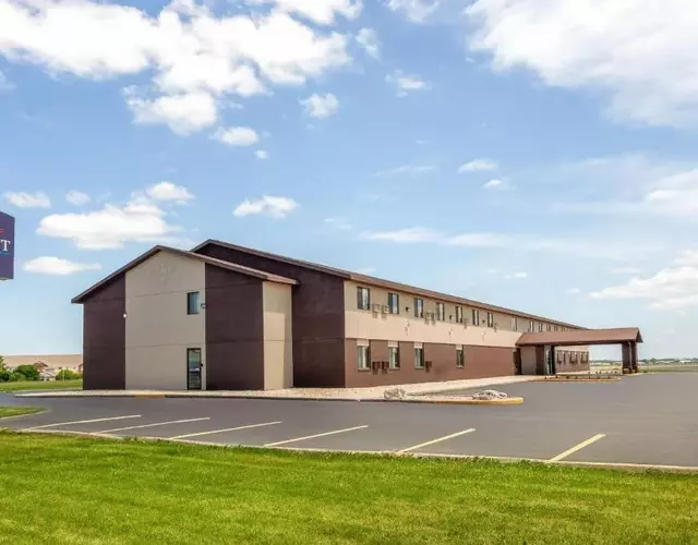 Baymont by Wyndham Oshkosh Airport