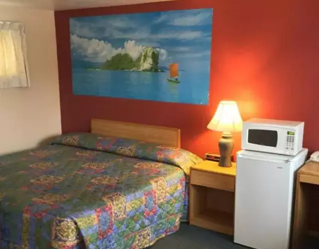 Parkway Motel