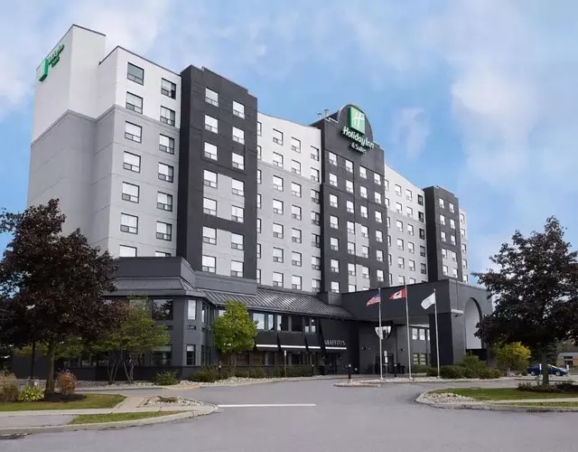 Holiday Inn & Suites Ottawa Kanata by IHG