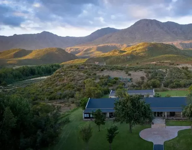 Swartberg Private Game Lodge