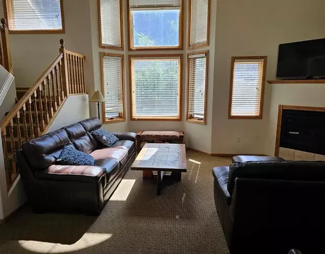 Cascade Three Bedroom Two Bath – C07