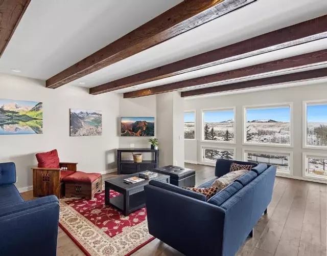 Wapiti Lane home