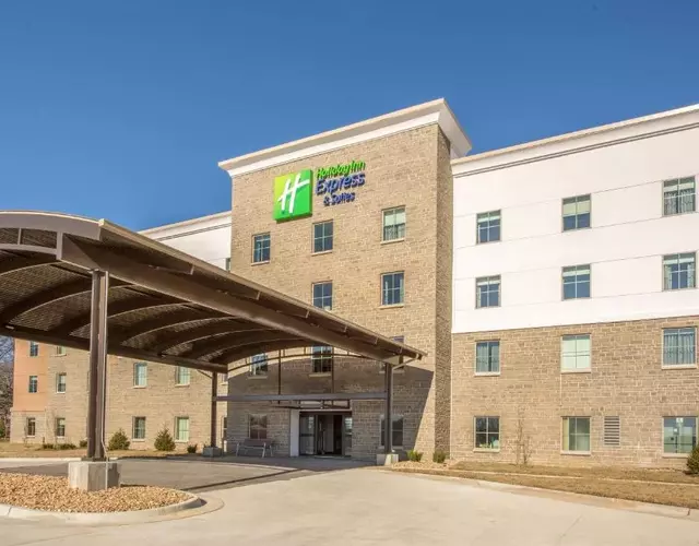 Holiday Inn Express Shawnee by IHG