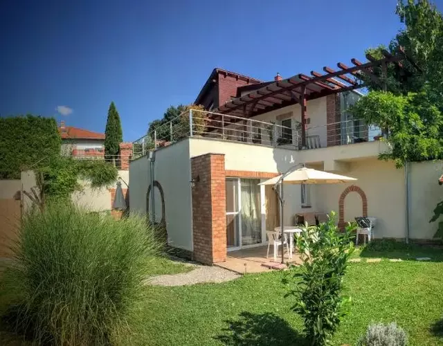 Naposdombi Apartmanok