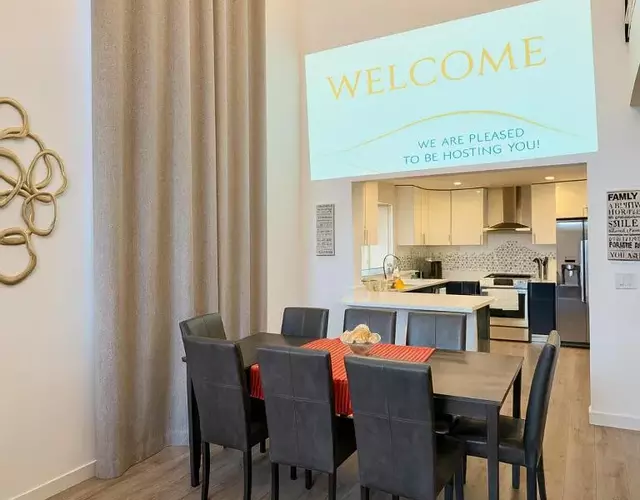 Chic Santa Monica House - Spa Hot Tub, Billiards, BBQ, Projector