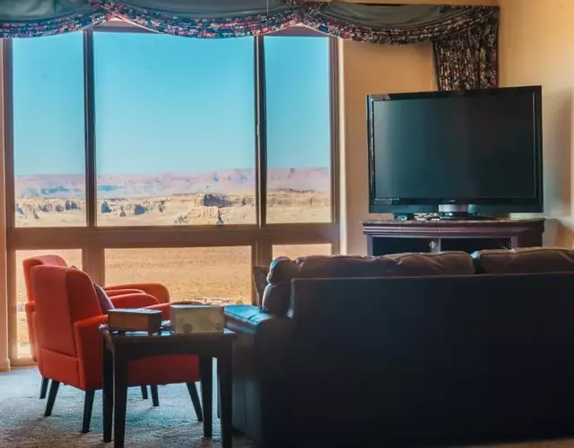 Desert Frontier with Garage, Boat Space, & WFH Workspace