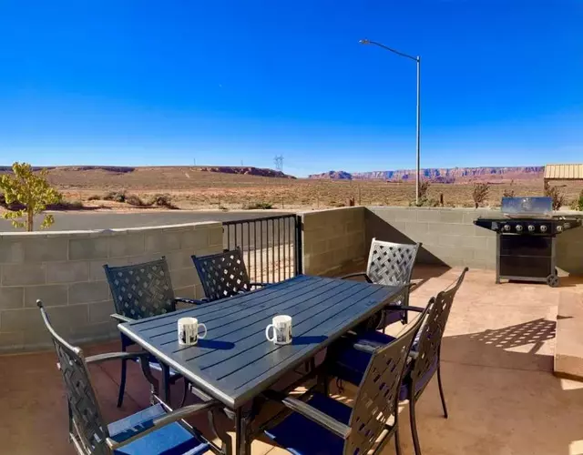 Local VIEW Pet Friendly BOAT Parking Close to Antelope Canyon HorseshoeBend