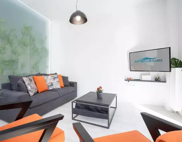 Bright 2 bedroom apartment in Palaio Faliro