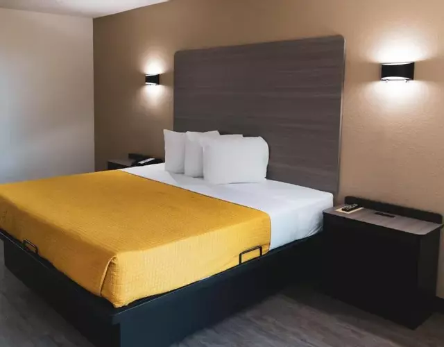 Express Inn & Suites