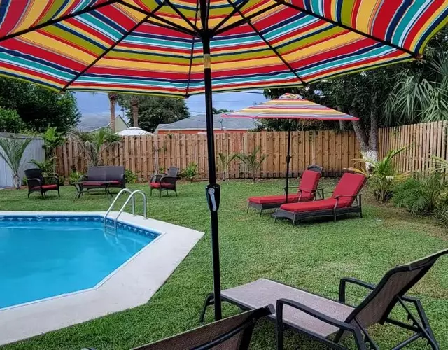 West Palm Beach Tropical Oasis