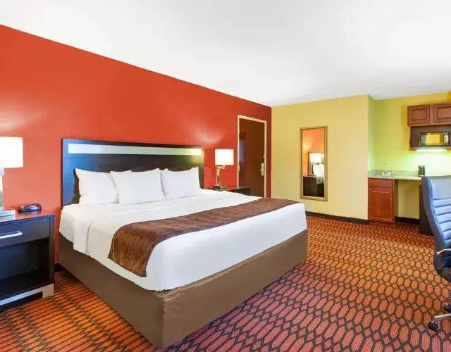 Baymont by Wyndham Harrisburg