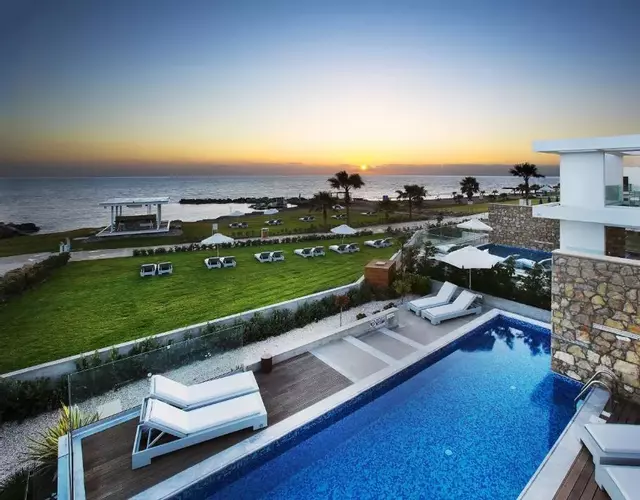 Paradise Cove Luxurious Beach Villas