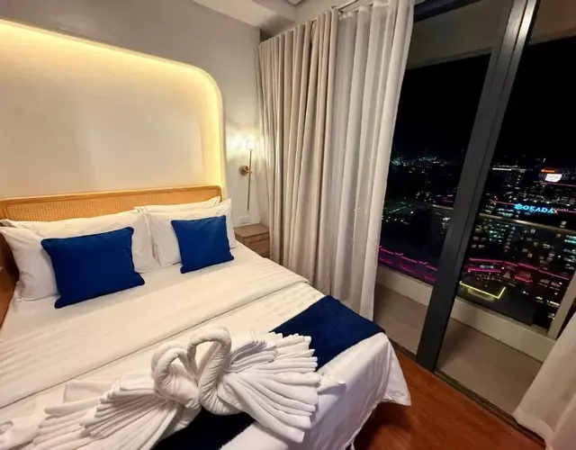 Sapphire Seaview Park Suites near Okada, Solaire, MOA, NAIA Airport, Bayview