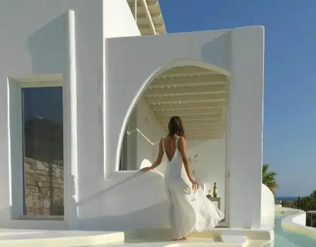 Aloni Hotel & Suites