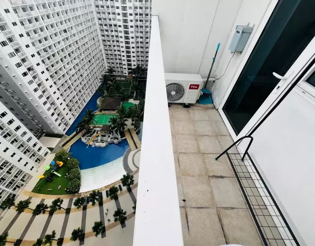 MOA GRAND STAY Suite #05, Pool View!