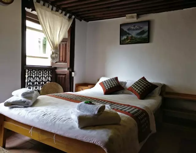 Hiranya Guest House