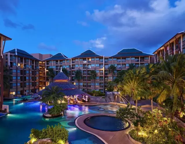 Novotel Phuket Vintage Park Resort