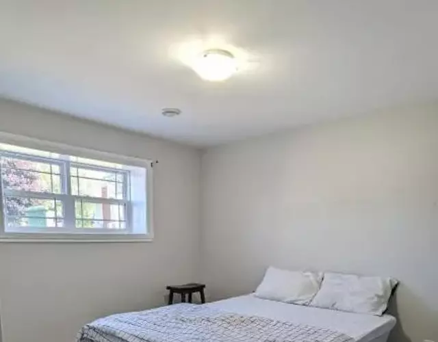 Cozy Basement rooms 2 bedroom 2 queen beds home stay in halifax Nova Scotia