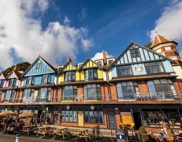 Beachcliff Rooms & Apartments