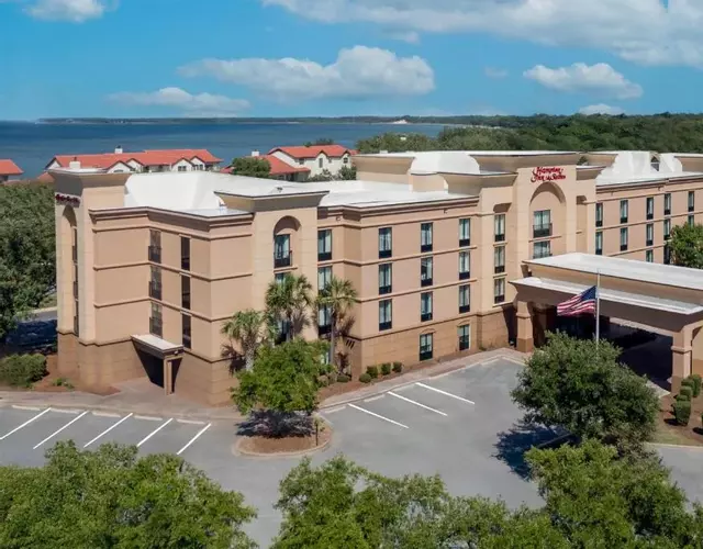 Hampton Inn & Suites Pensacola/Gulf Breeze