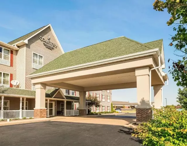 Country Inn & Suites by Radisson, Peoria North, IL