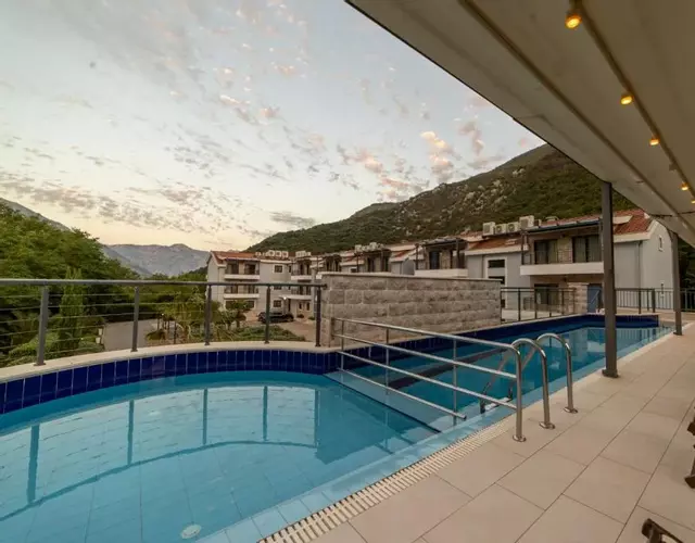 Green Bay Apartments Morinj