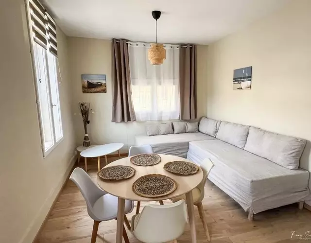 Appartements Confortables - Gare à 5 min pied - 20min de la plage - Terrasse