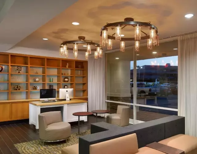 Holiday Inn Clark - Newark by IHG