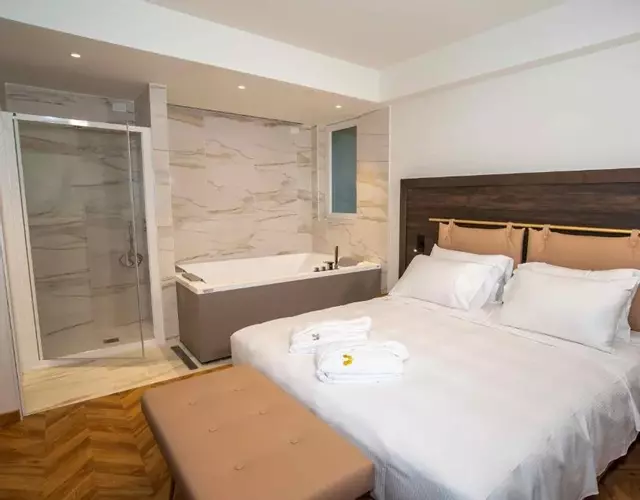 Jacuzzi Suite Home by Enjoy Garda Hotel