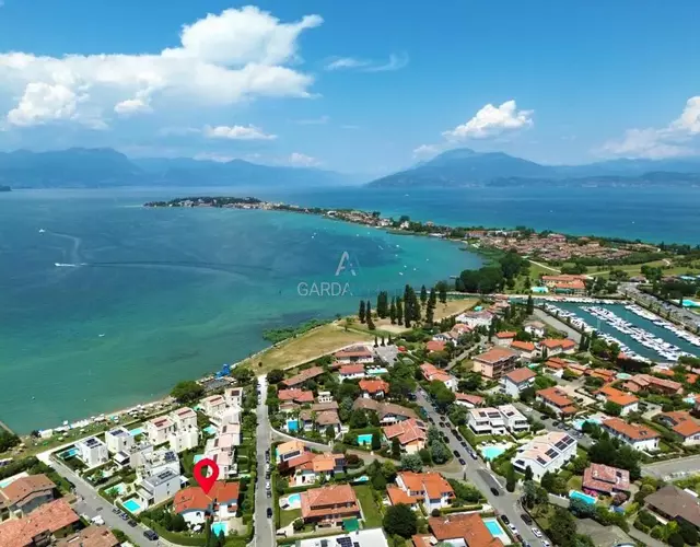 Villa Roma - Vista Lago e Relax tra Giardino e Terrazza