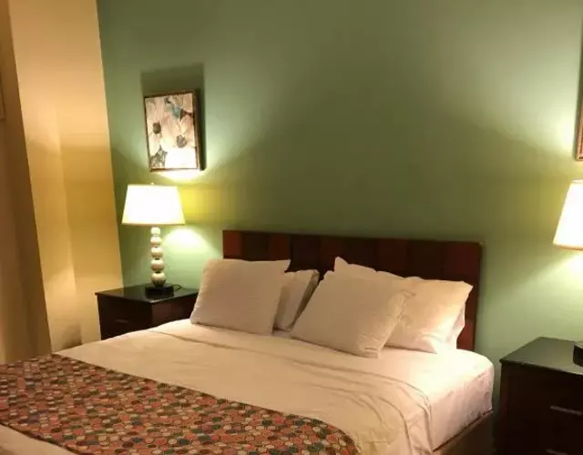 Carl's Unique Inn & Conference Facilities