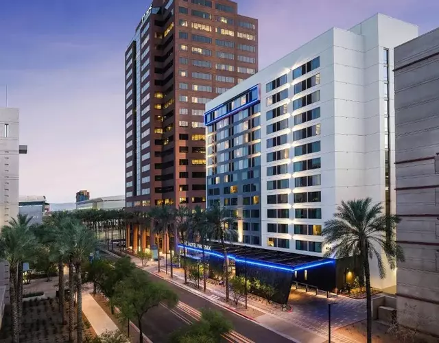AC Hotel by Marriott Phoenix Downtown