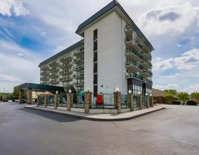 Park Grove Inn