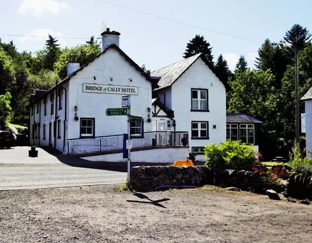 Bridge of Cally Hotel