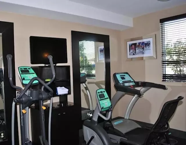 Holiday Inn Express Pittsburgh - Munhall by IHG