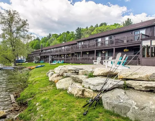 The Black Swan Lee - Lenox, an Ascend Collection Hotel