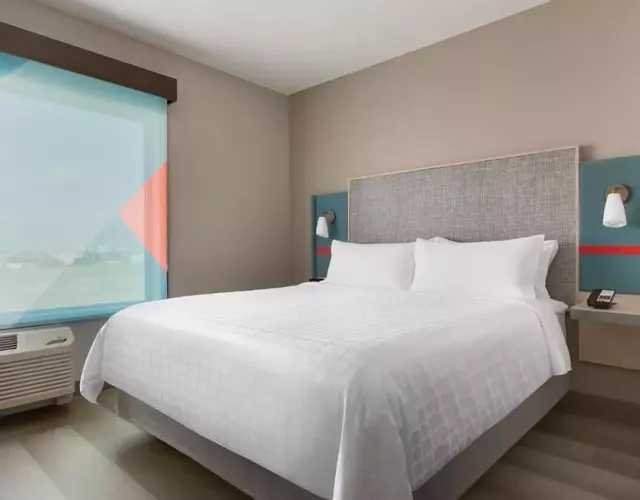 avid hotel - Ft Lauderdale Airport - Cruise by IHG