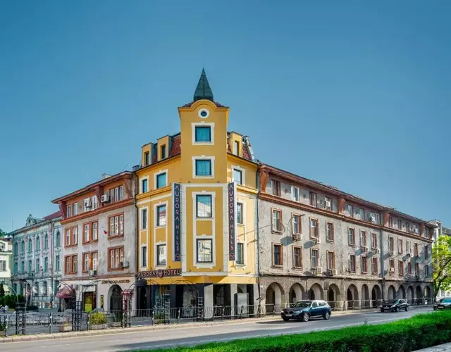 Aurora Hills Hotel