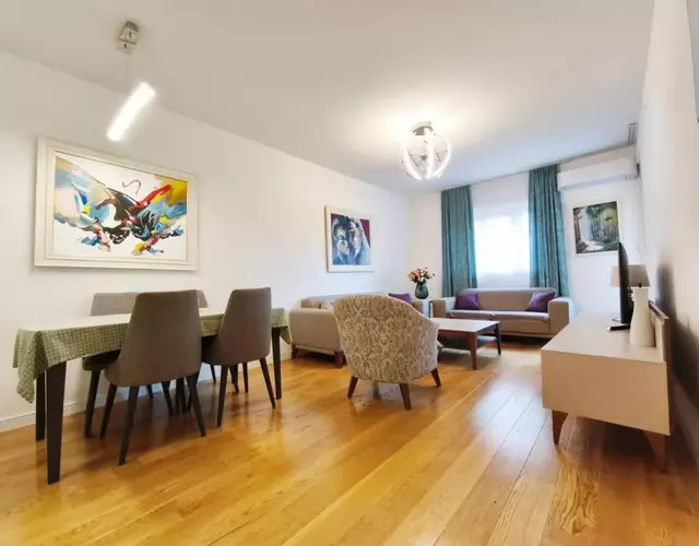 Central Point Apartment