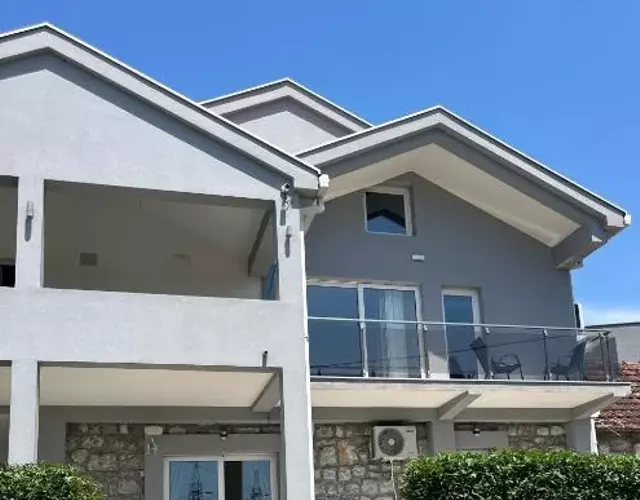 Cezar Apartment 3